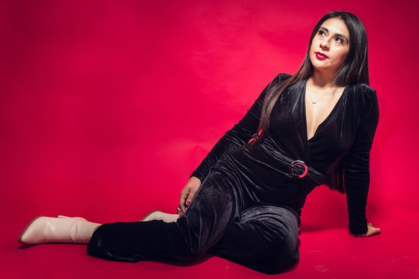 How can you recreate a traditional English breakfast with a modern twist?